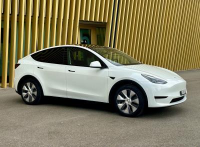 Tesla Model Y Reichweite 400km, Autopilot, Bj.